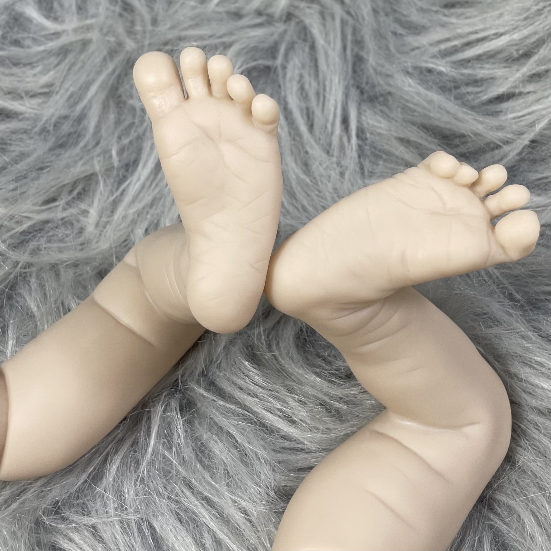 MRB 18 Inch Quinlyn Reborn Vin - مراجعة Baby Products Kit Set وسعره