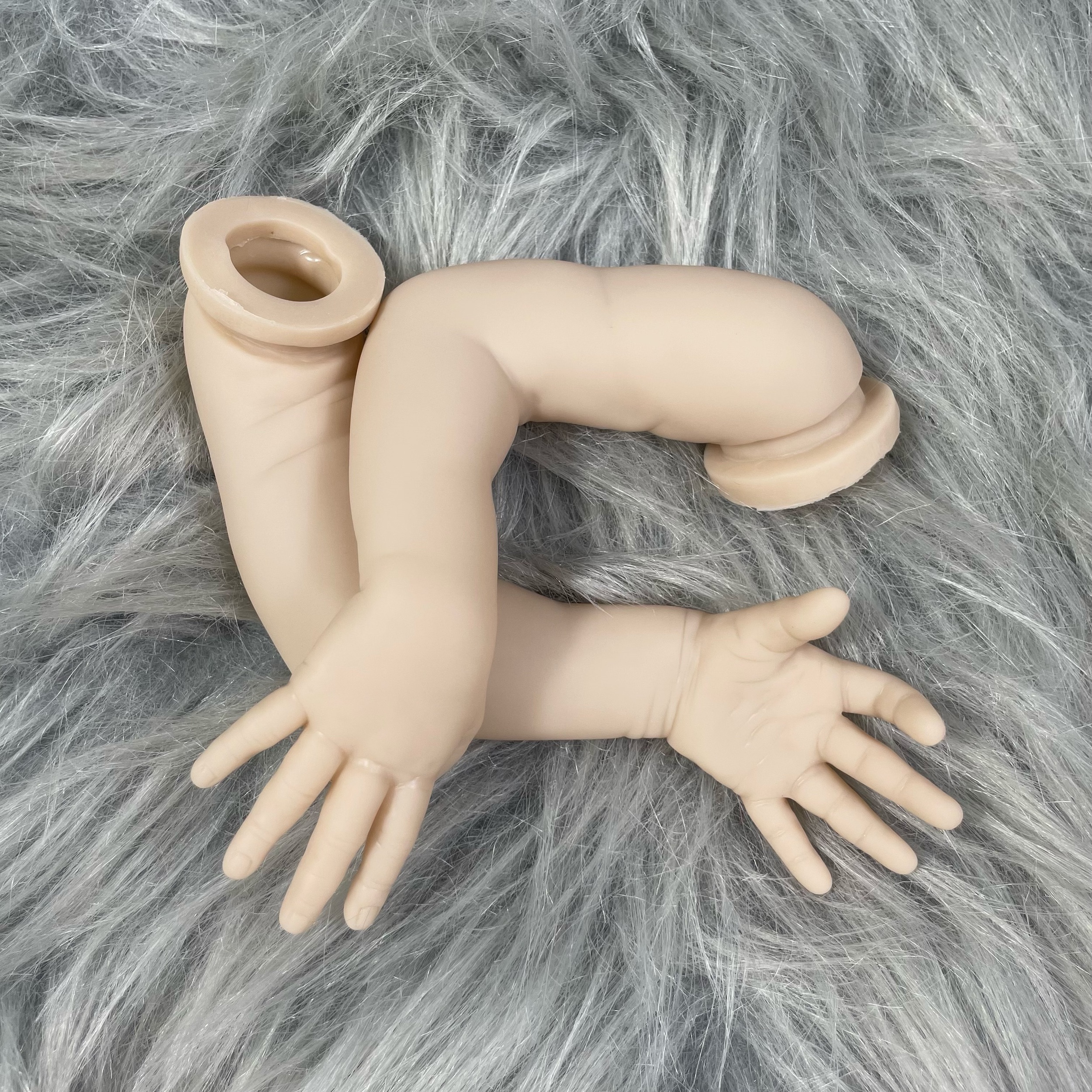 MRB 18 Inch Vinyl Reborn Doll  - مراجعة Baby Products Kit Set وسعره