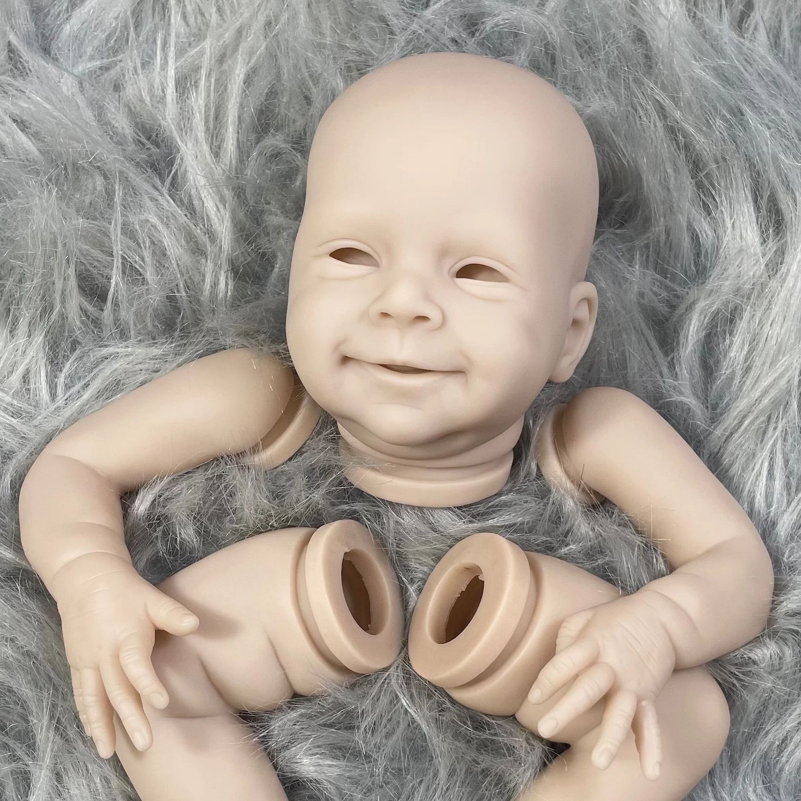 MRB 19 Inch Vinyl Reborn Doll  - مراجعة Baby Products Kit Set وسعره
