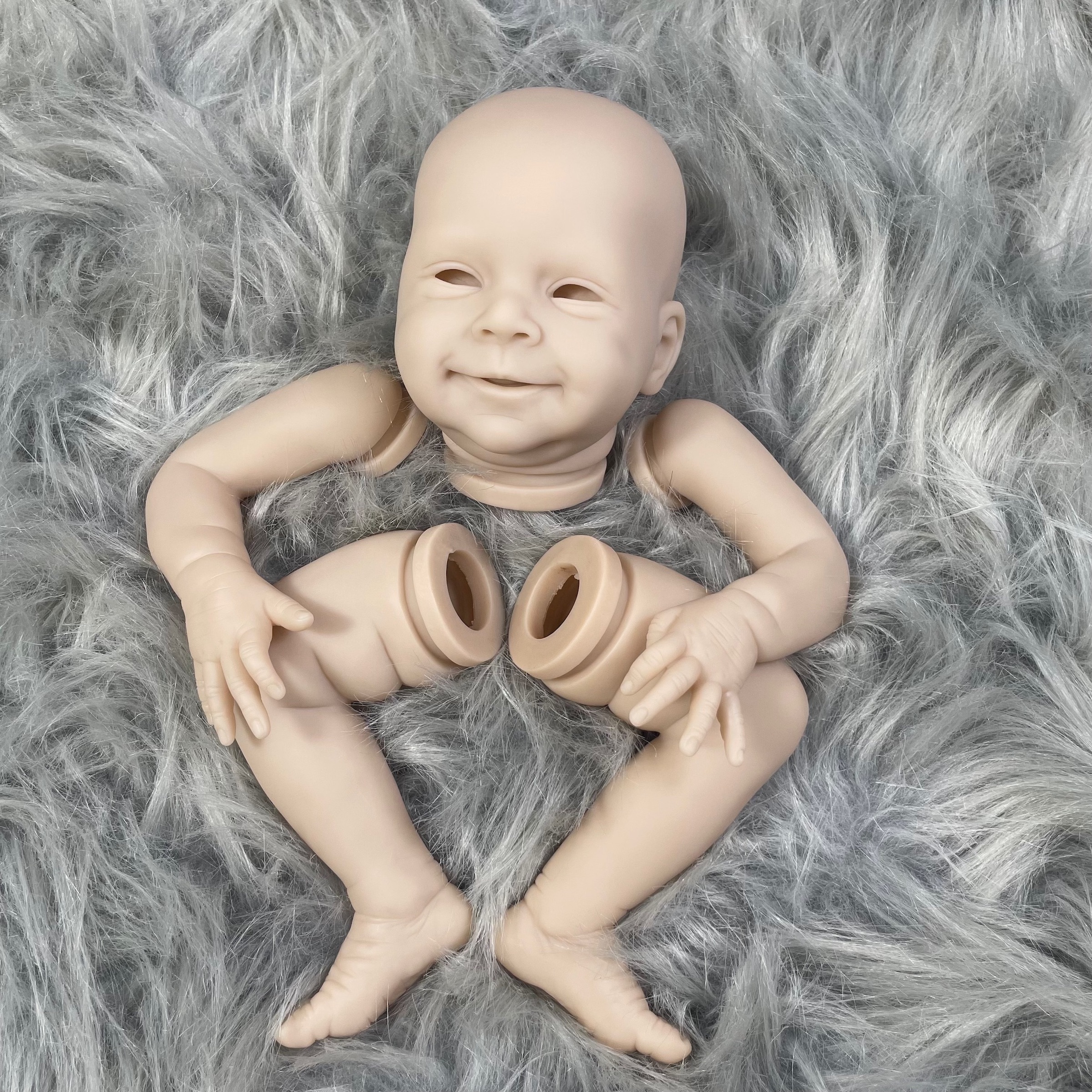 MRB 19 Inch Vinyl Reborn Doll  - مراجعة Baby Products Kit Set وسعره